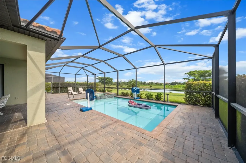 10061 Avalon Lake Circle Fort Myers FL 33913