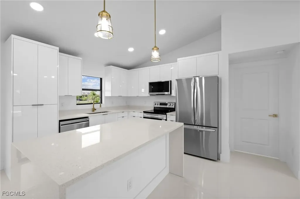 2114 NW 6th Terrace Cape Coral FL 33993