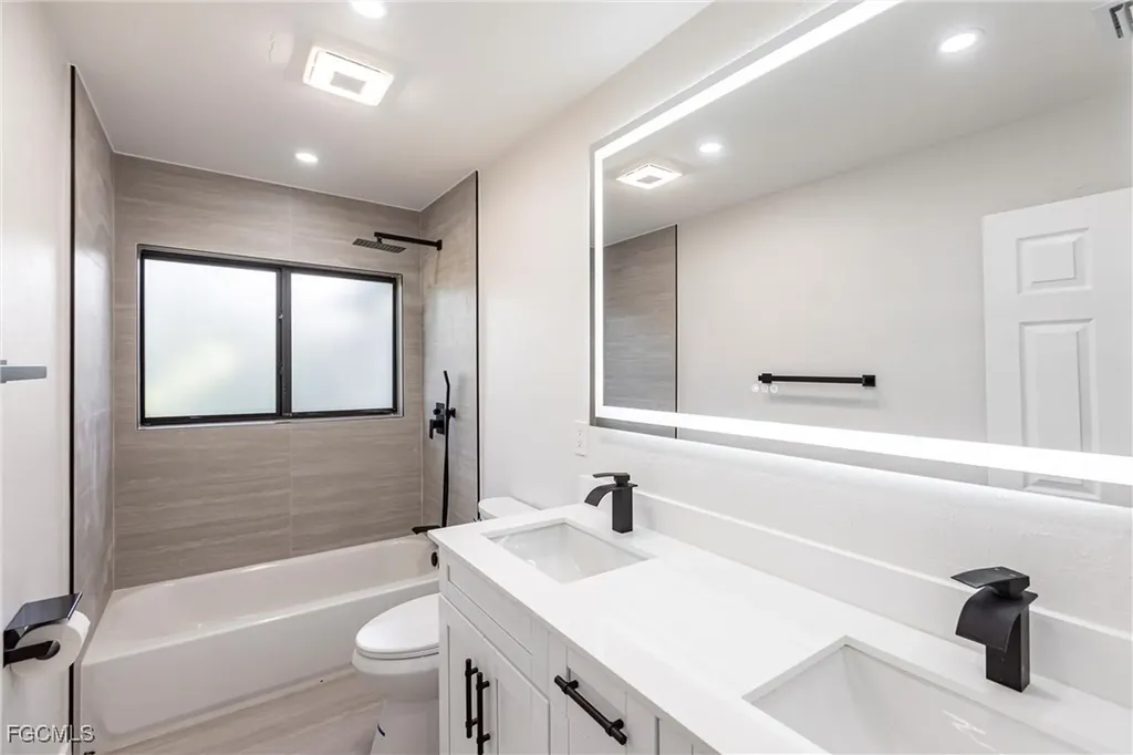 133 SE 45th Street Cape Coral FL 33904