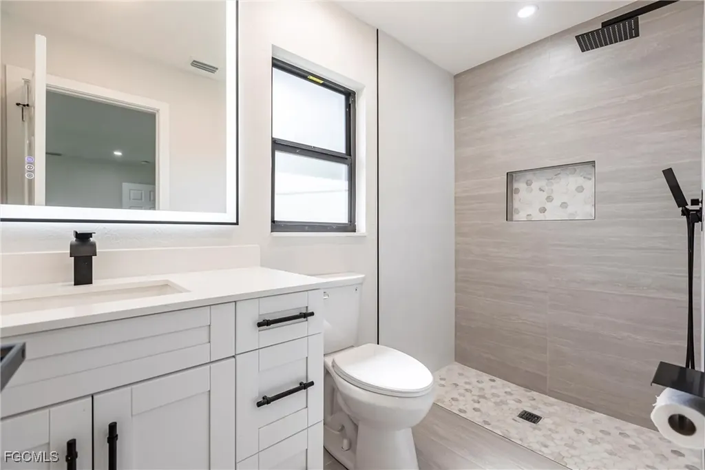 133 SE 45th Street Cape Coral FL 33904