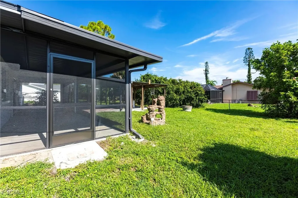 133 SE 45th Street Cape Coral FL 33904