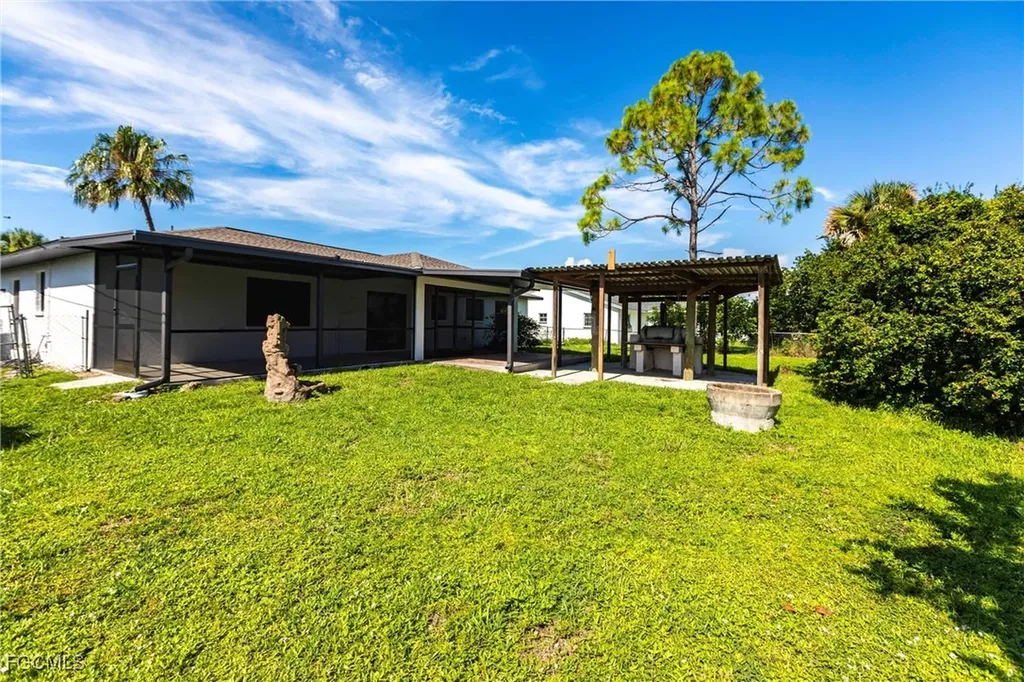 133 SE 45th Street Cape Coral FL 33904