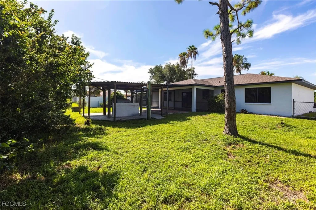 133 SE 45th Street Cape Coral FL 33904