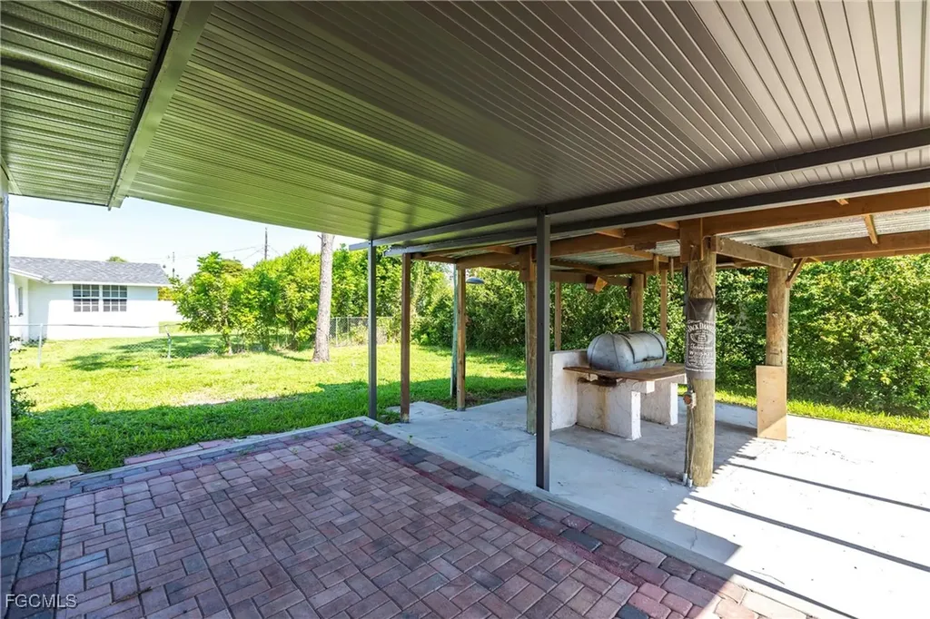 133 SE 45th Street Cape Coral FL 33904