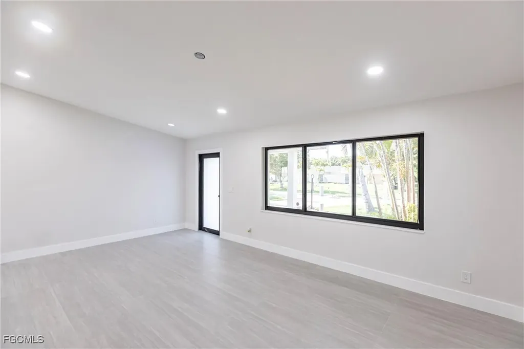 133 SE 45th Street Cape Coral FL 33904