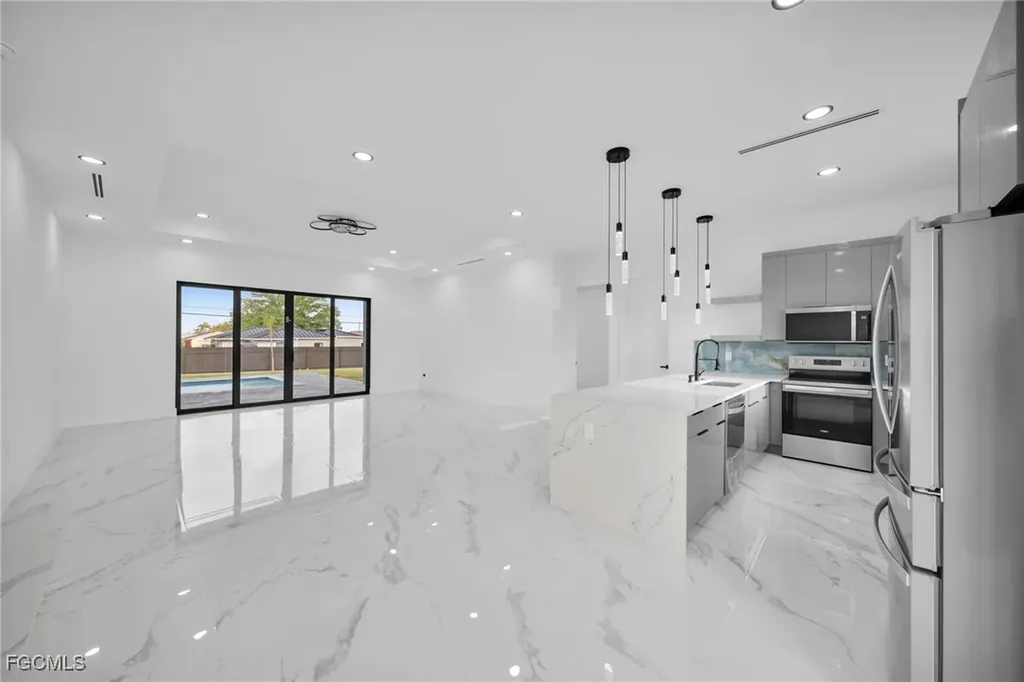 4026 SE 3rd Avenue Cape Coral FL 33904