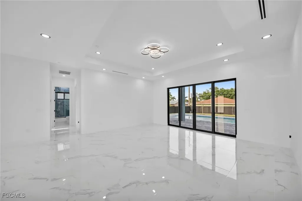 4026 SE 3rd Avenue Cape Coral FL 33904