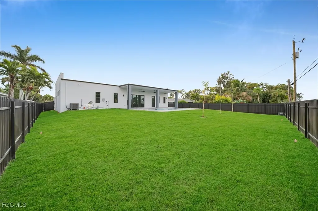 4026 SE 3rd Avenue Cape Coral FL 33904