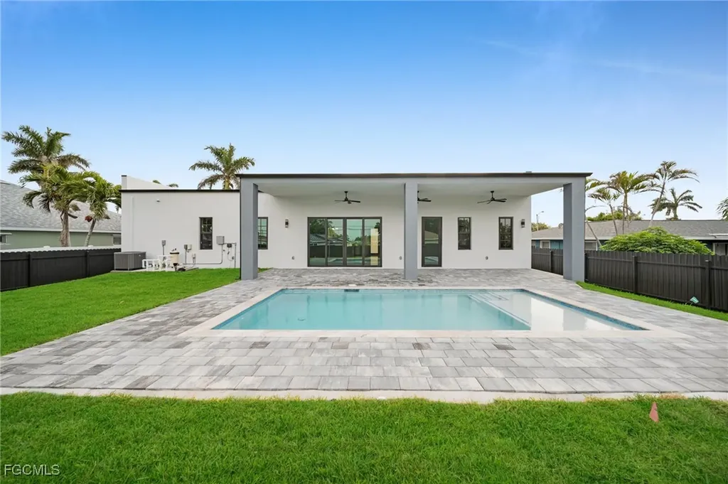 4026 SE 3rd Avenue Cape Coral FL 33904