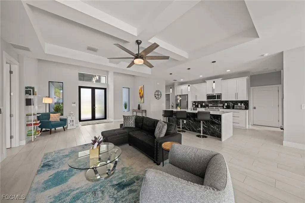 1923 SW 8th Court Cape Coral FL 33991