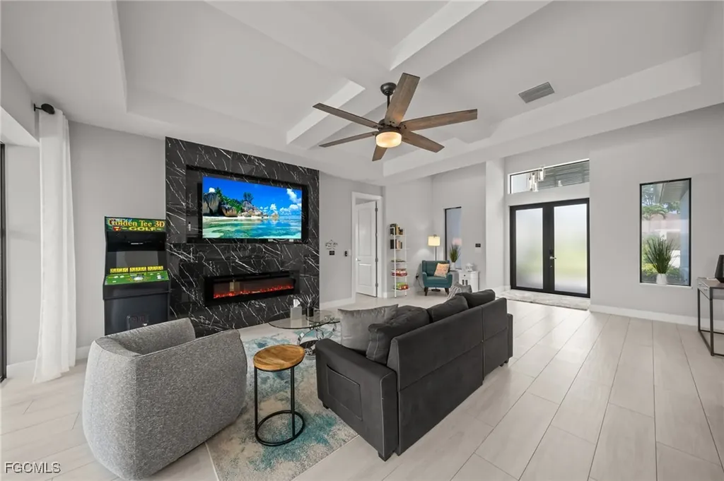 1923 SW 8th Court Cape Coral FL 33991