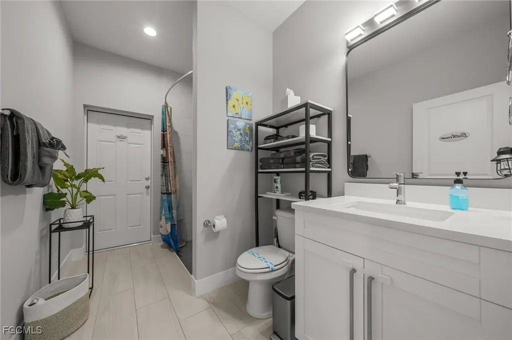 1923 SW 8th Court Cape Coral FL 33991