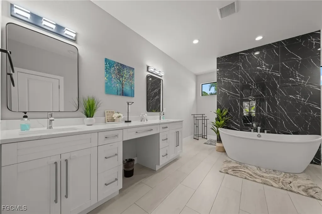 1923 SW 8th Court Cape Coral FL 33991