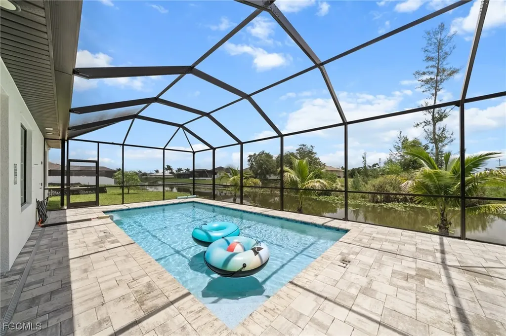 1923 SW 8th Court Cape Coral FL 33991