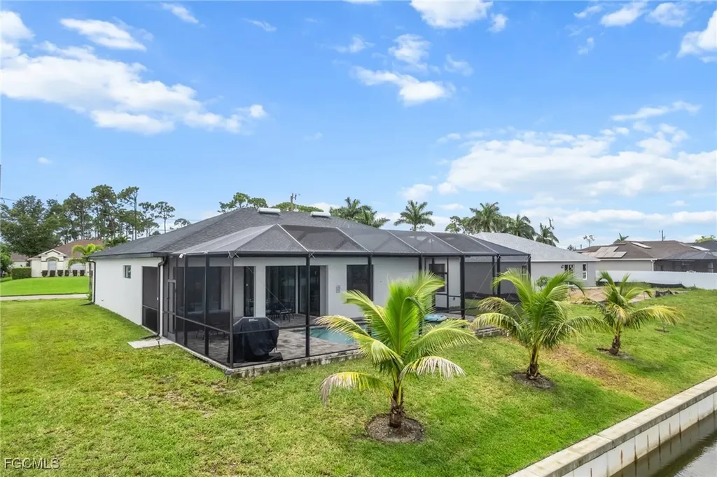 1923 SW 8th Court Cape Coral FL 33991