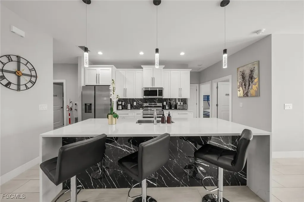 1923 SW 8th Court Cape Coral FL 33991