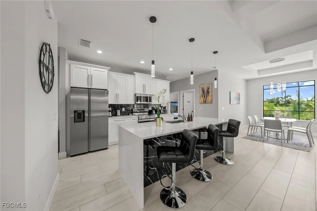 1923 SW 8th Court Cape Coral FL 33991