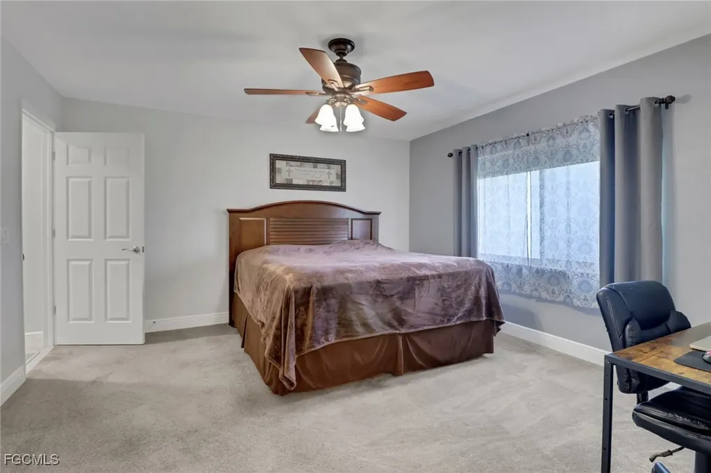 2542 SW 37th Street Cape Coral FL 33914