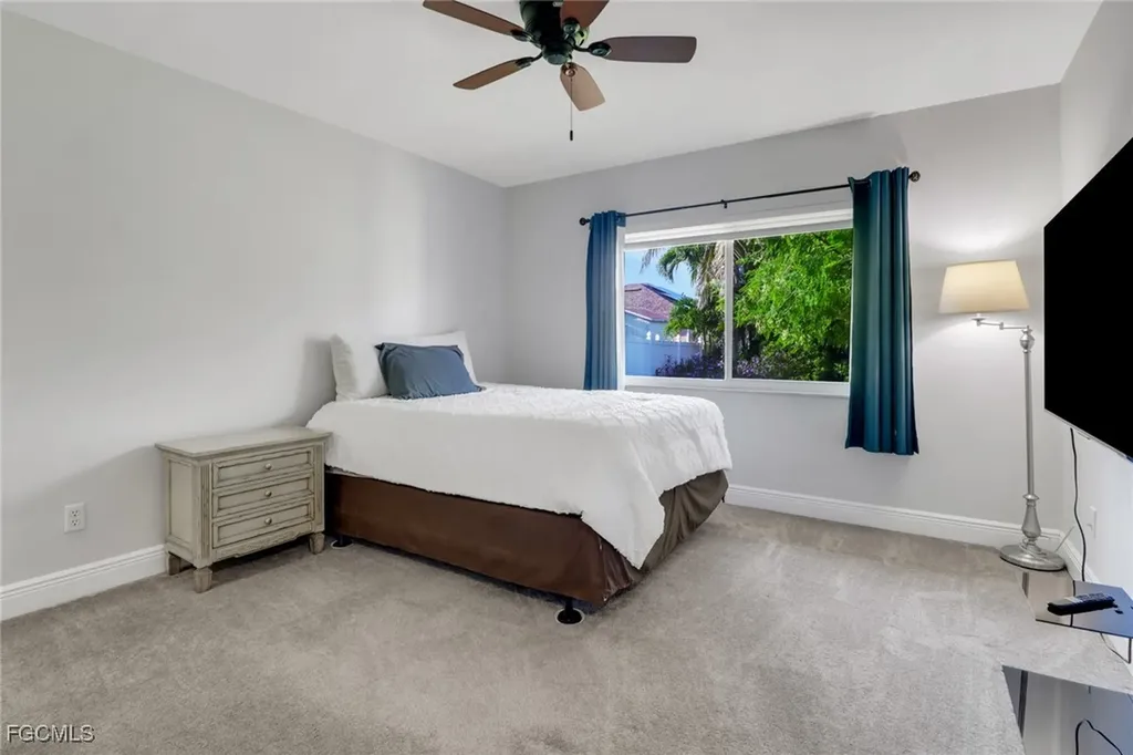 2542 SW 37th Street Cape Coral FL 33914