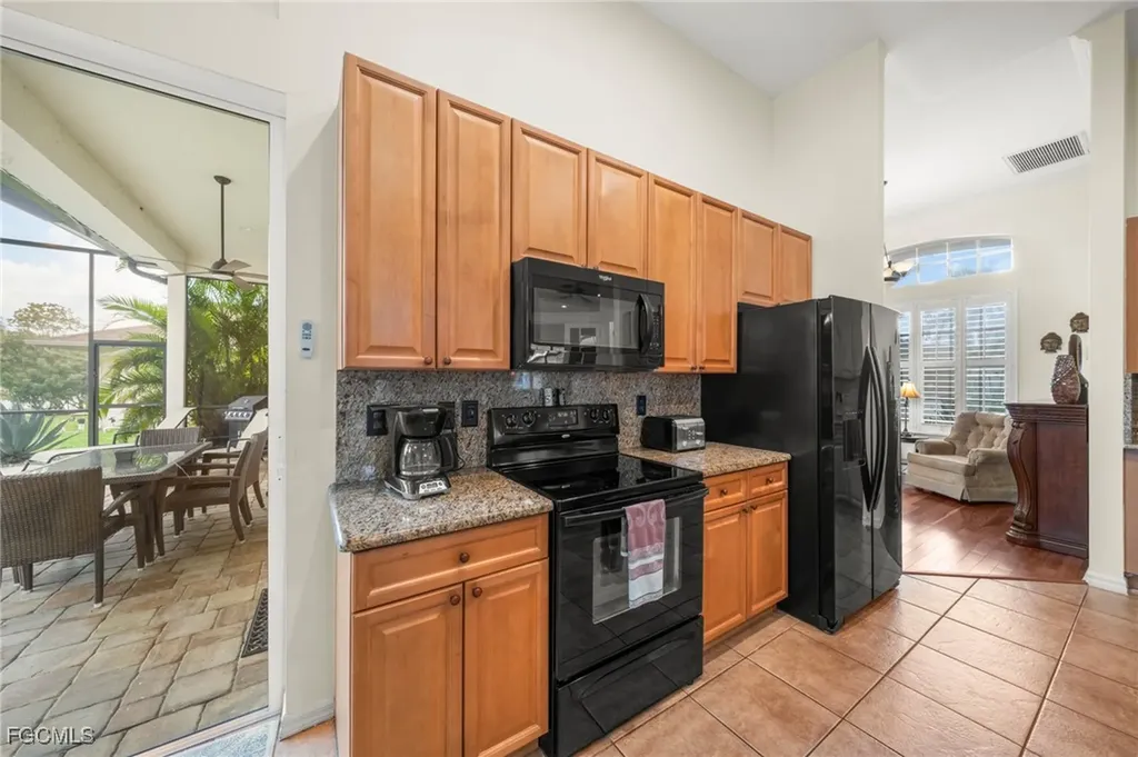 1426 SE 32nd Street Cape Coral FL 33904