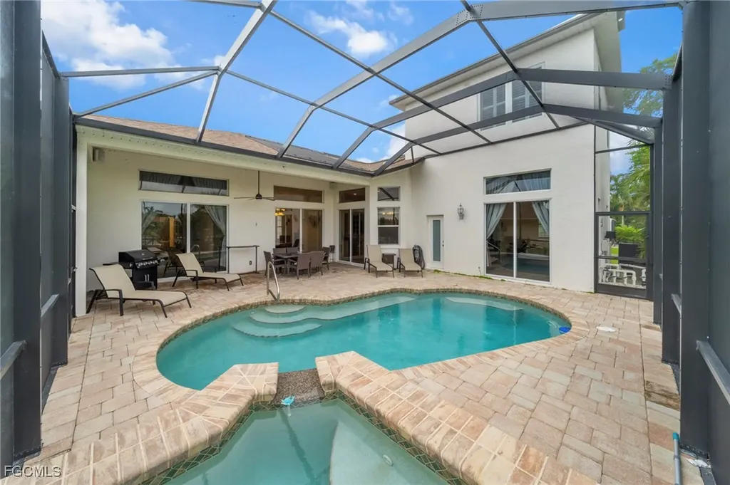 1426 SE 32nd Street Cape Coral FL 33904