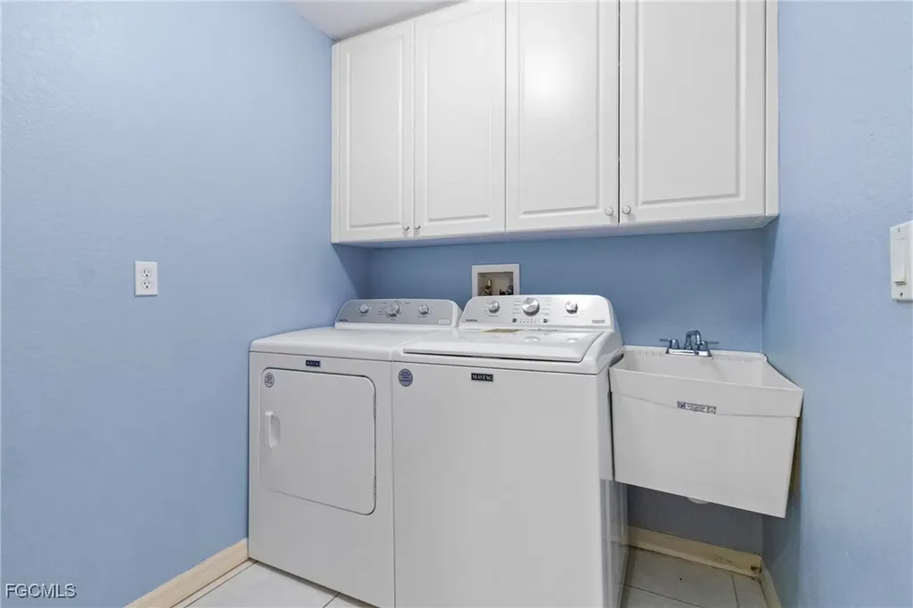 1407 SE 17th Terrace Cape Coral FL 33990