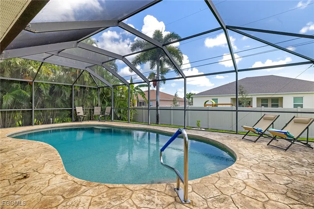 1001 NE 6th Avenue Cape Coral FL 33909