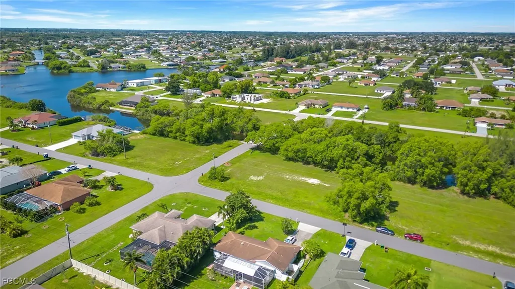 1001 NE 6th Avenue Cape Coral FL 33909