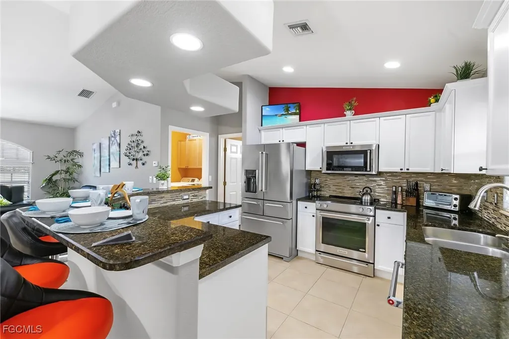 1001 NE 6th Avenue Cape Coral FL 33909