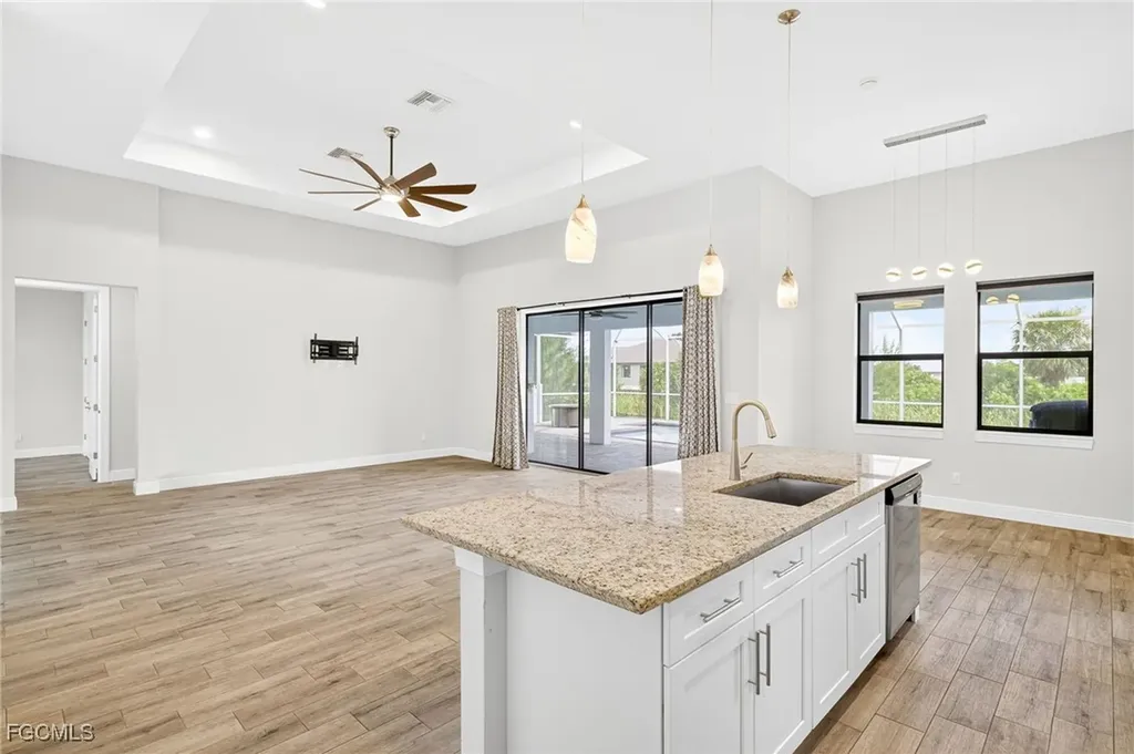 1605 SW 1st Terrace Cape Coral FL 33991