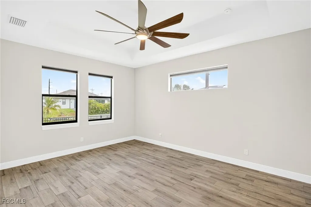 1605 SW 1st Terrace Cape Coral FL 33991