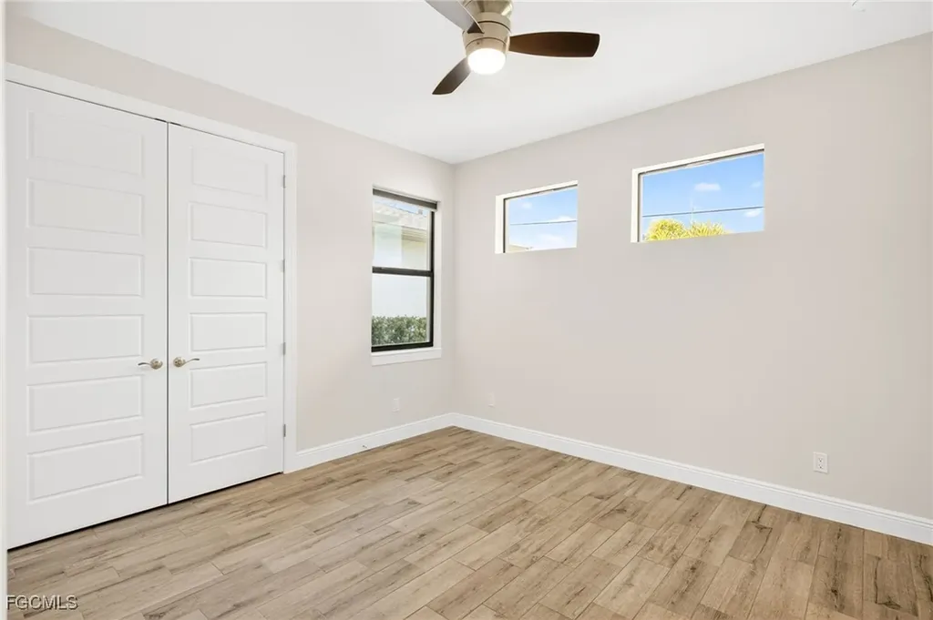 1605 SW 1st Terrace Cape Coral FL 33991