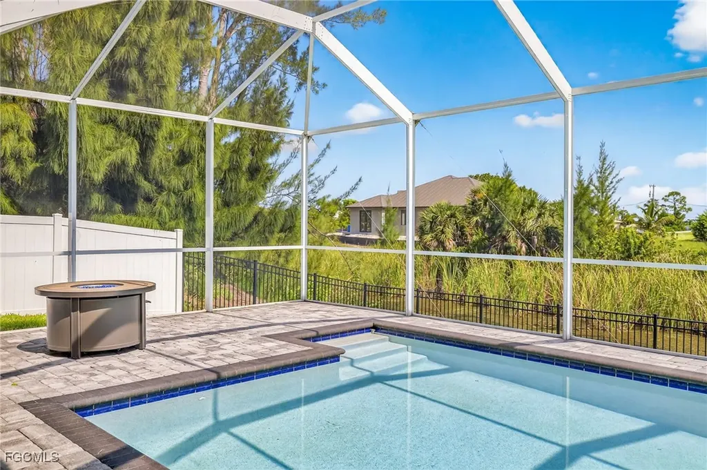 1605 SW 1st Terrace Cape Coral FL 33991