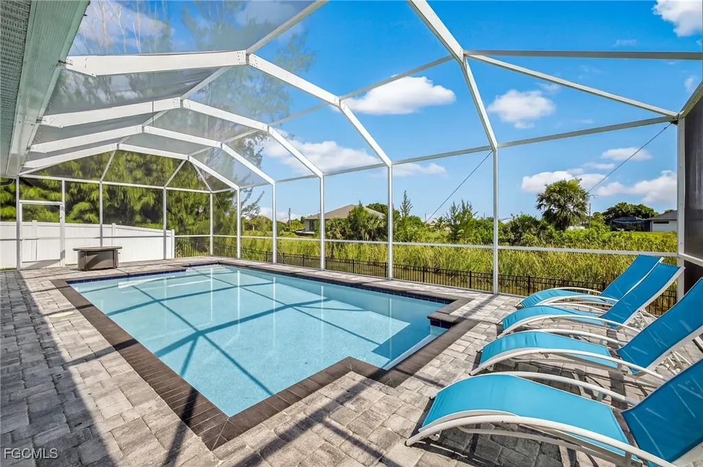 1605 SW 1st Terrace Cape Coral FL 33991