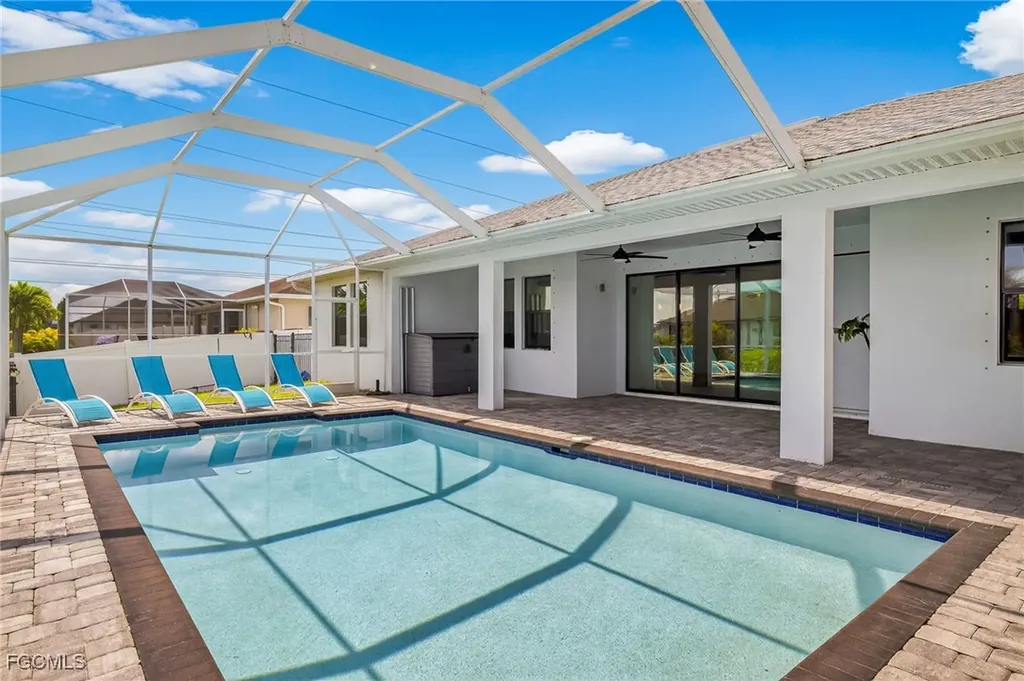 1605 SW 1st Terrace Cape Coral FL 33991