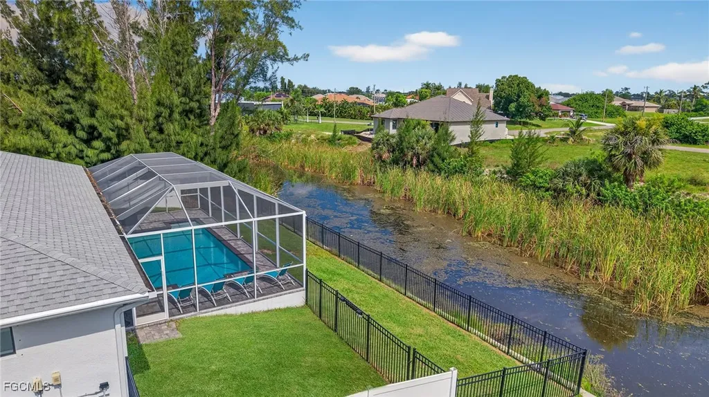 1605 SW 1st Terrace Cape Coral FL 33991