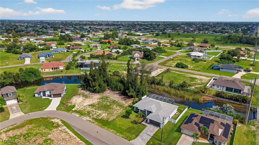 1605 SW 1st Terrace Cape Coral FL 33991