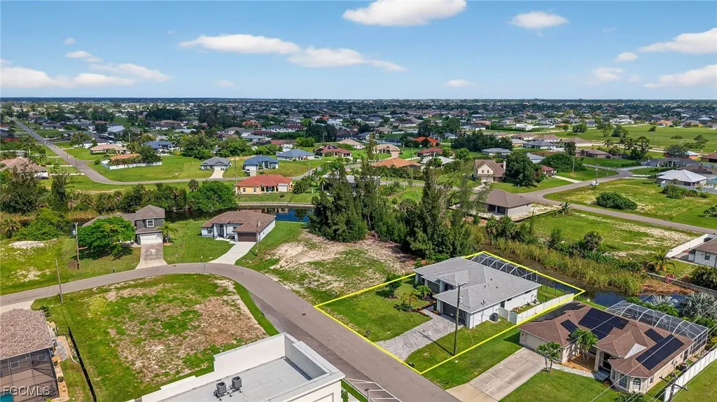 1605 SW 1st Terrace Cape Coral FL 33991