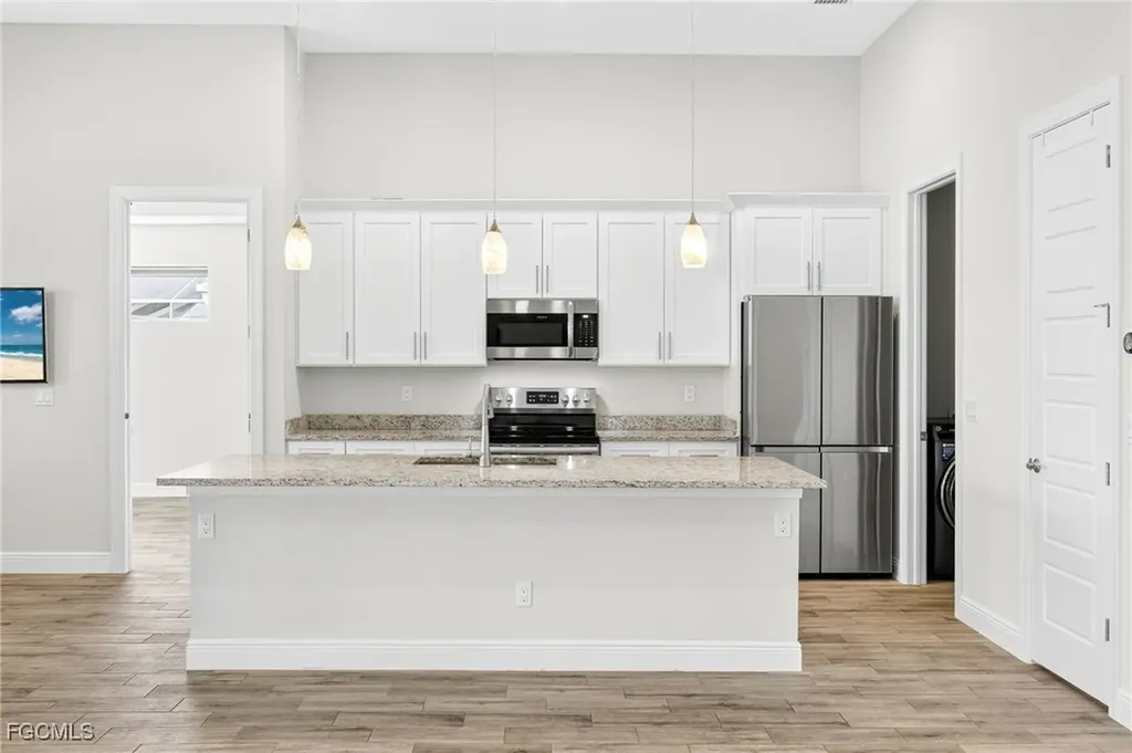 1605 SW 1st Terrace Cape Coral FL 33991