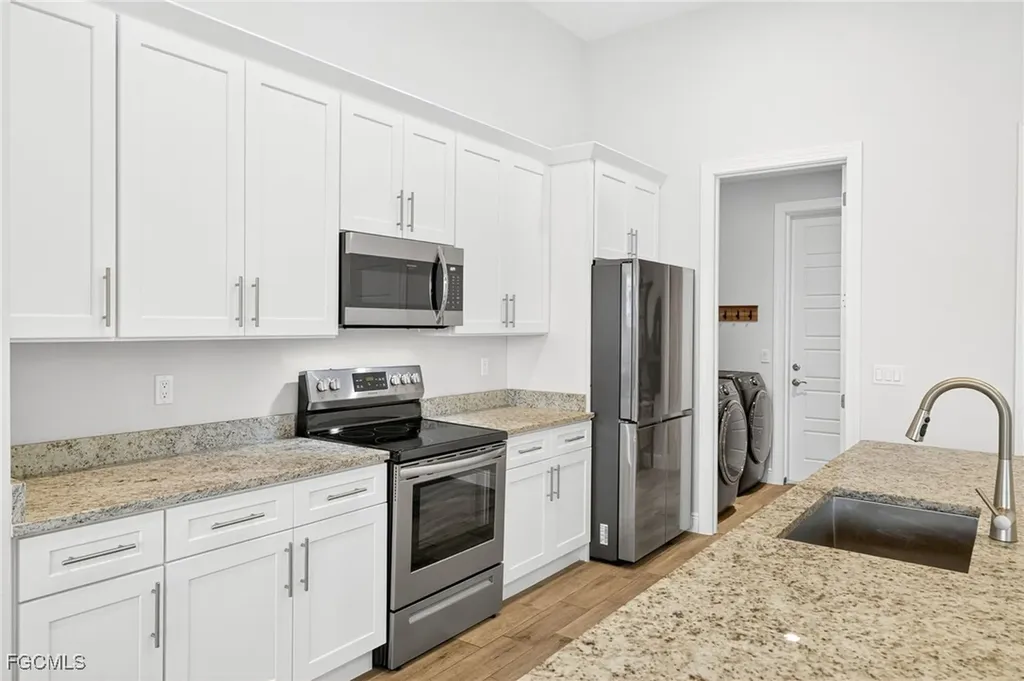 1605 SW 1st Terrace Cape Coral FL 33991