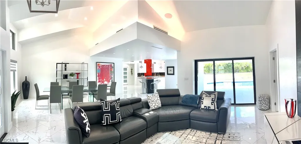 1919 Countess Court Naples FL 34110