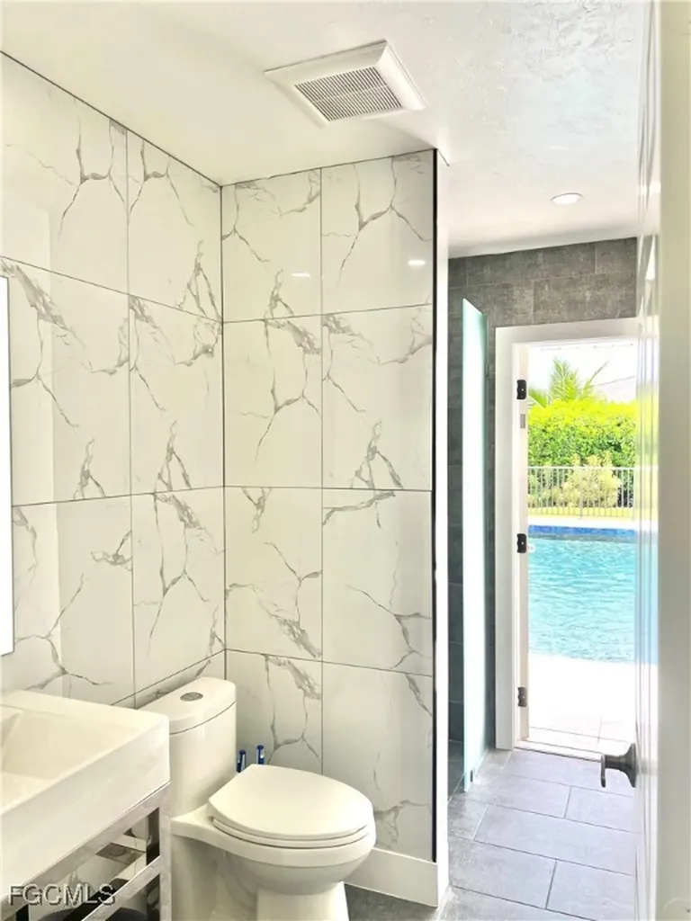 1919 Countess Court Naples FL 34110