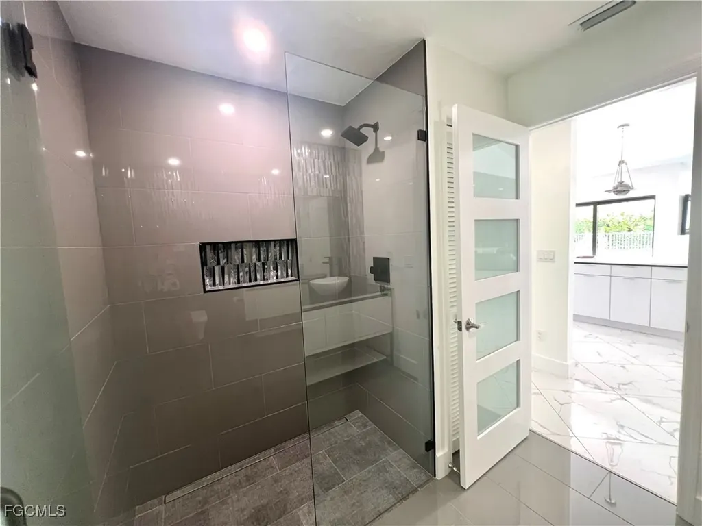 1919 Countess Court Naples FL 34110