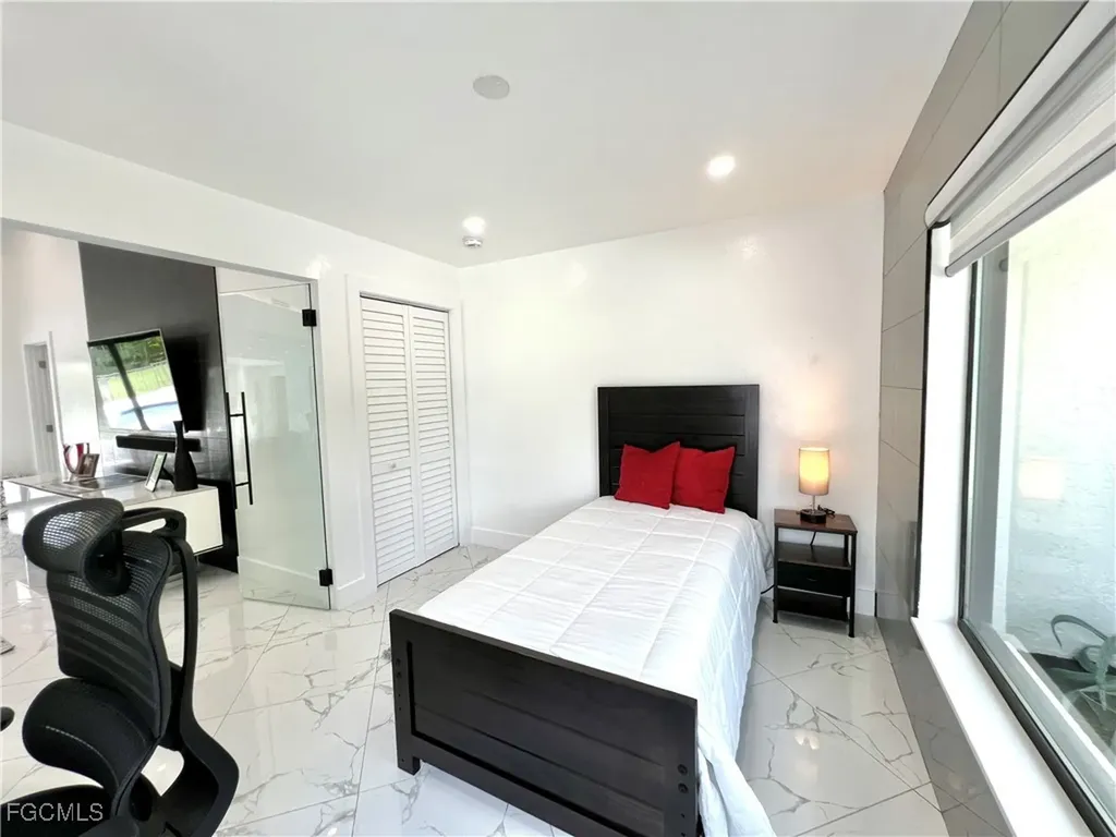 1919 Countess Court Naples FL 34110