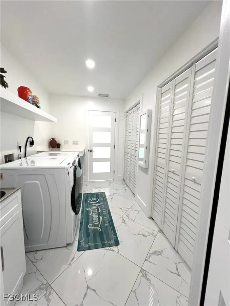 1919 Countess Court Naples FL 34110