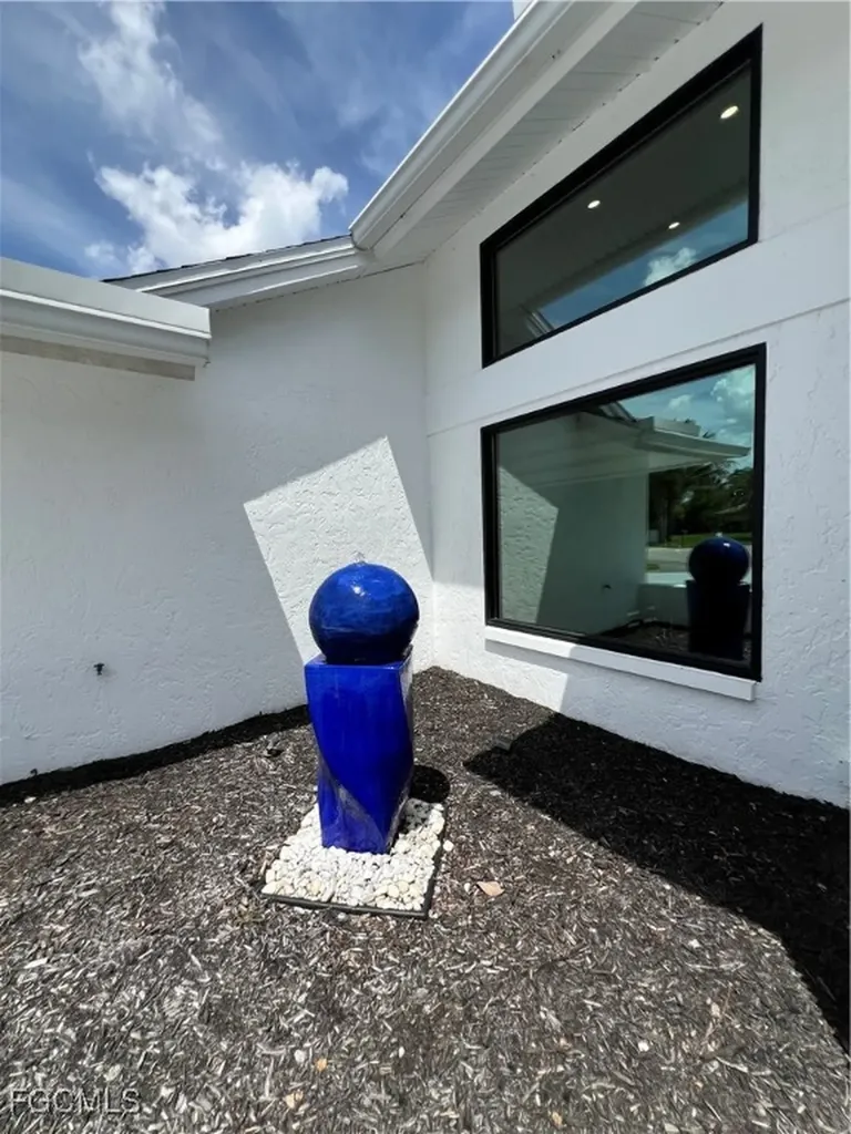 1919 Countess Court Naples FL 34110