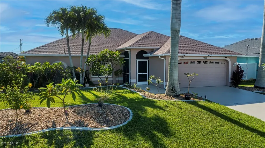 909 SW 6th Court Cape Coral FL 33991
