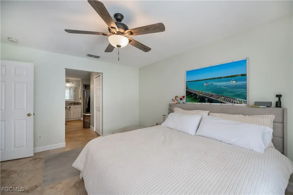 909 SW 6th Court Cape Coral FL 33991