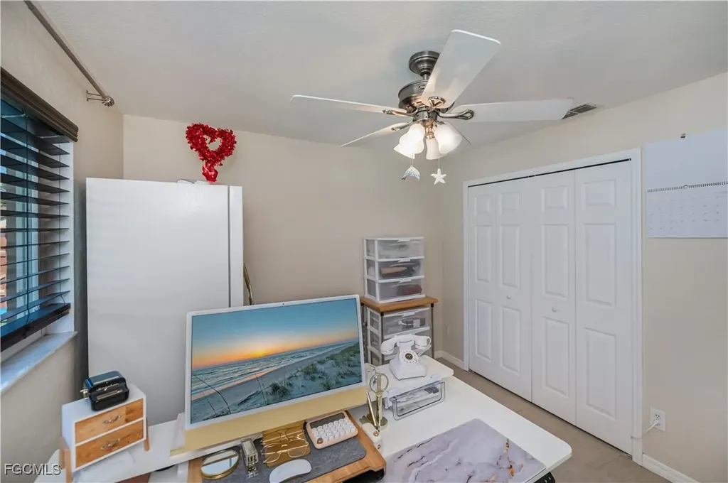 909 SW 6th Court Cape Coral FL 33991