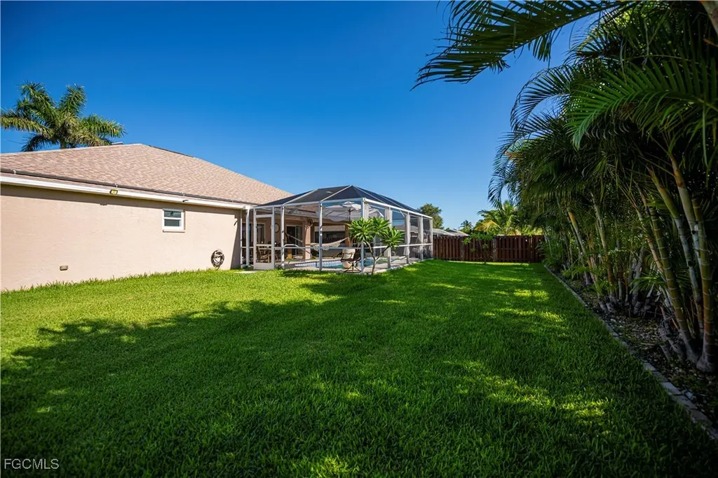 909 SW 6th Court Cape Coral FL 33991